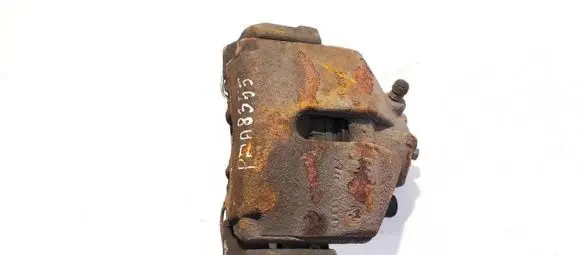 Volkswagen PASSAT B6 Front brake caliper
