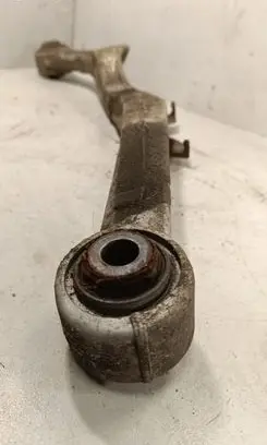 Nissan Qashqai+2 Rear control arm