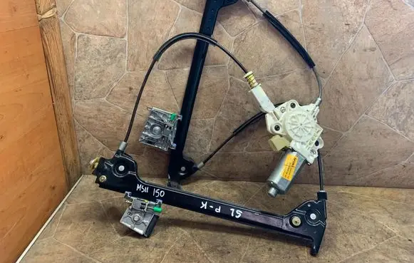 Mercedes-Benz SL R230 Front door window regulator motor A2308200942