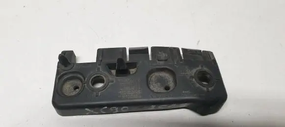 Volvo XC90 Fender mounting bracket 31378134