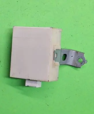 Toyota Yaris Door control unit/module 897410D020 73673212