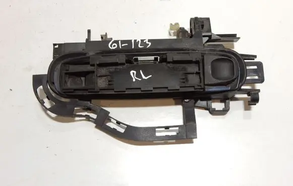 Rear door exterior handle/bracket