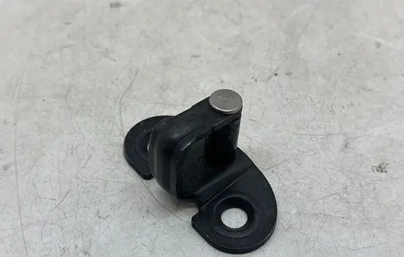 Volkswagen Caddy Loading door lock loop/hook striker 2K0827512