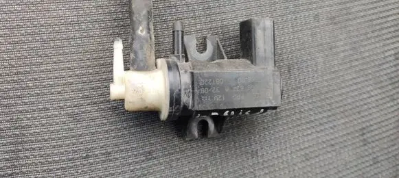 Volkswagen PASSAT B6 Turbo solenoid valve 1K0906627A