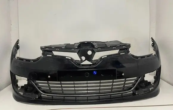 Renault Megane III Front bumper 620220055R
