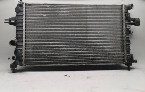 Opel Astra H Coolant radiator 13128801 1834A