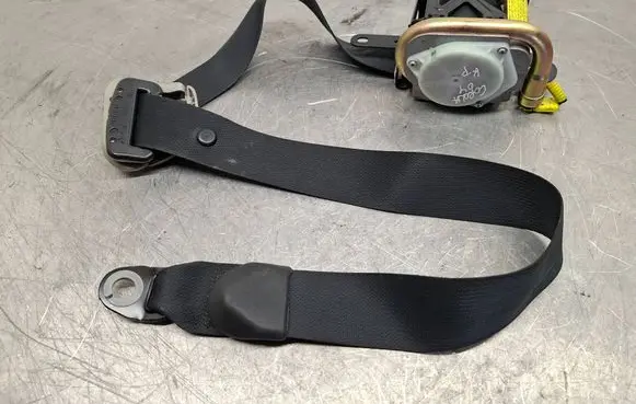 Toyota Corolla E120 E130 Front seatbelt 7322002111 TEAB2EF040P
