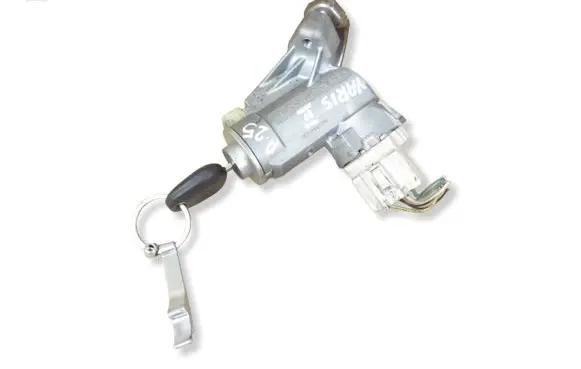 Toyota Yaris Ignition lock 450200D03