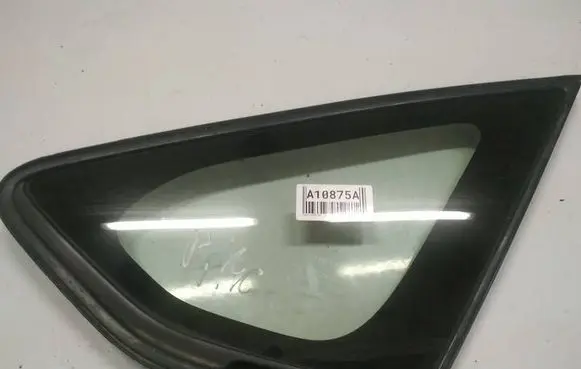 Toyota Auris 150 Front triangle window/glass as2