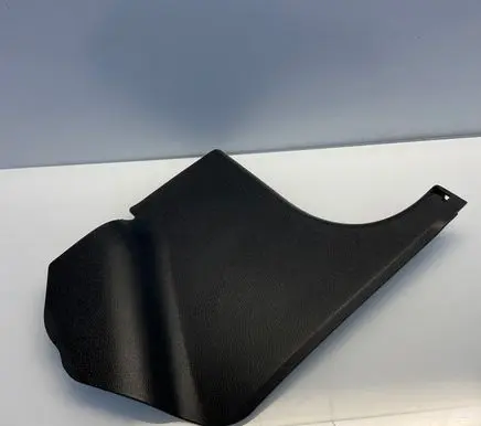 Foot area side trim