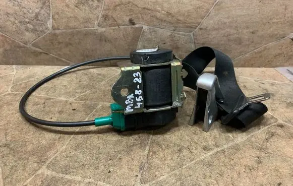 BMW 3 E92 E93 Front seatbelt 560920911
