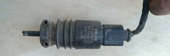 Audi A3 S3 8P Windscreen/windshield washer pump 1t0955651a