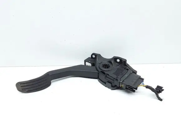 Volvo V60 Accelerator throttle pedal 31329062
