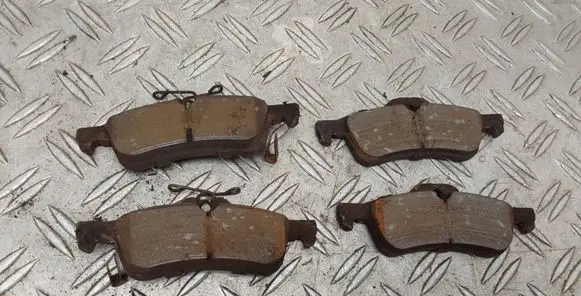 Toyota Yaris Brake pads (rear) 