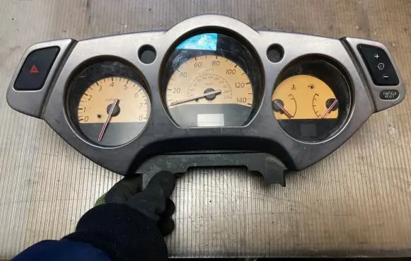 Nissan Murano Z50 Speedometer (instrument cluster) A6300001 G10250