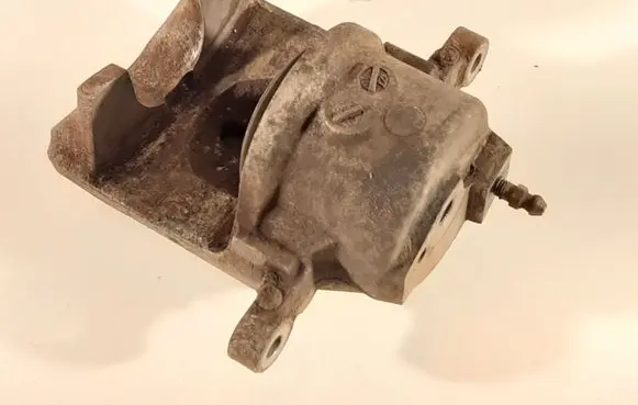 Toyota Prius (XW20) Front brake caliper