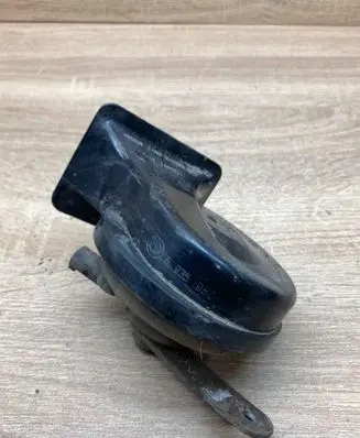 BMW 5 E60 E61 Horn signal 6935988