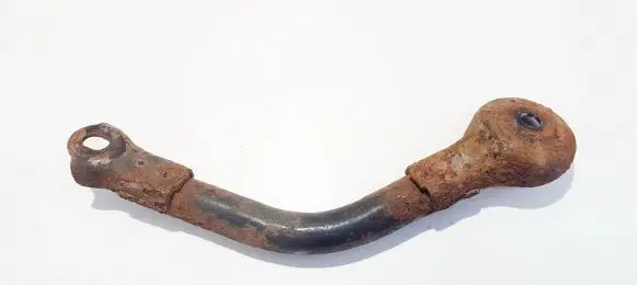 Subaru Legacy Bracket in trunk/boot 