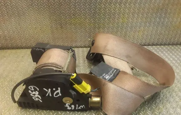 Mercedes-Benz ML W163 Front seatbelt 1638602985 A1638602985