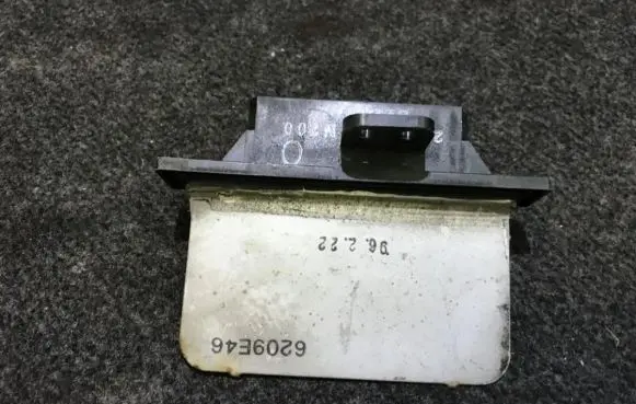 Nissan Almera Heater blower motor/fan resistor 277501N700 81250