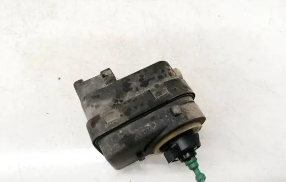 Renault Megane I Headlight level adjustment motor