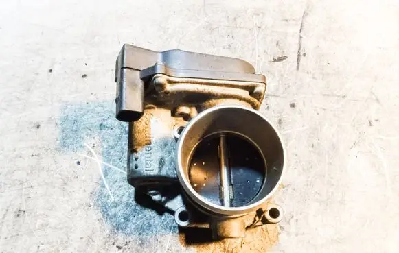 Audi A4 S4 B8 8K Throttle valve 06F133062J