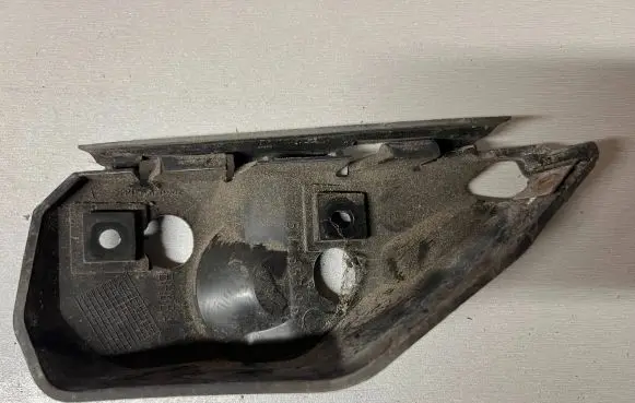 Volvo V50 Front bumper mounting bracket 31265396