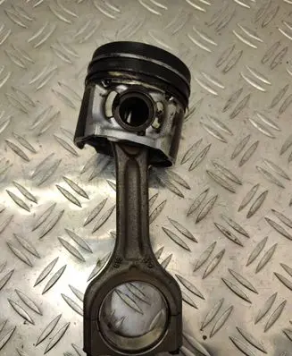 Volvo V40 Piston with connecting rod 75l101