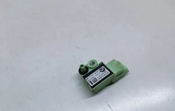 BMW X3 E83 Airbag deployment crash/impact sensor 9118167 6579118167