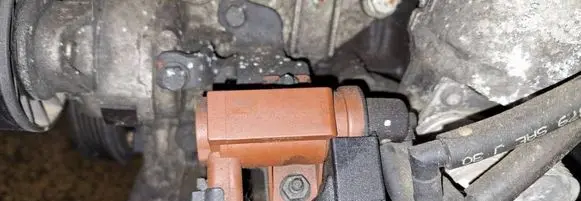 Volvo S40 Turbo solenoid valve 70177100