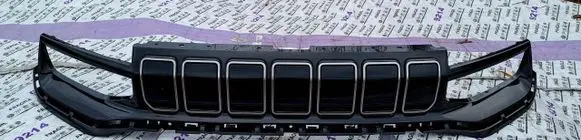 Dodge Avenger Front bumper upper radiator grill