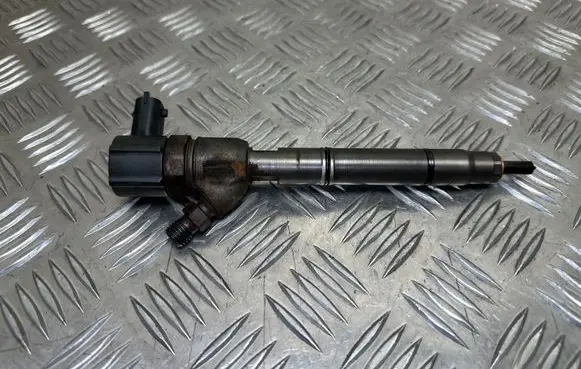 KIA Ceed Fuel injector 0445110320