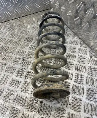 Volkswagen Touran I Rear coil spring