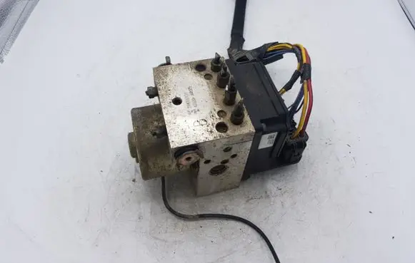 Nissan X-Trail T30 ABS Pump 47600AR005