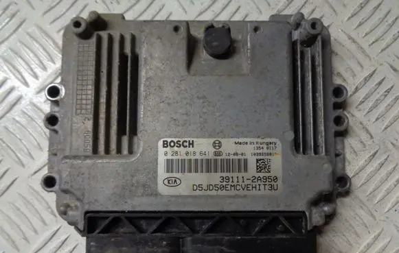 KIA Ceed Engine control unit/module 391112A950