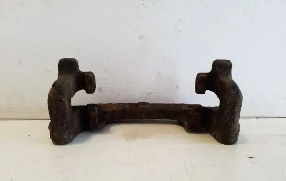 Volvo V40 Cross country Brake caliper pad carrier rear 
