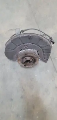 Volkswagen PASSAT B6 Front wheel hub spindle knuckle