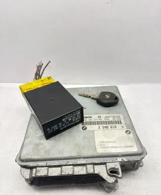BMW 7 E38 Engine ECU kit and lock set 2246616 0281001373 28RTD800