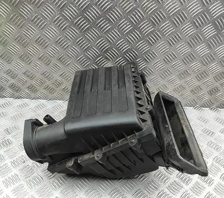 Volkswagen PASSAT B8 Air filter box 5Q0129607S 5Q0129601AA