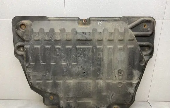 Land Rover Range Rover Evoque L538 Engine splash shield/under tray GJ326B629AA