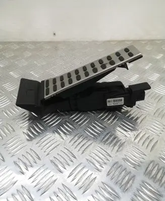 KIA Sportage Accelerator throttle pedal 32414400