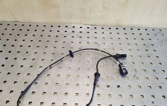 Volvo XC70 ABS brake wheel speed sensor 30773738