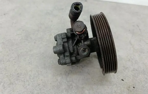 Mitsubishi Outlander Power steering pump 