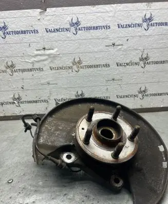 Opel Insignia A Front wheel hub spindle knuckle