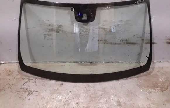 Mercedes-Benz E W212 Front windscreen/windshield window 2126702001 A2126703901
