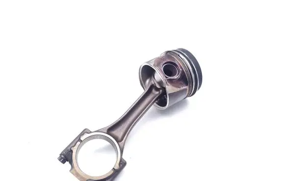 Skoda Octavia Mk2 (1Z) Piston with connecting rod CAYC