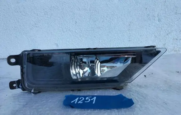 Volkswagen Tiguan Front fog light 5NA941700B