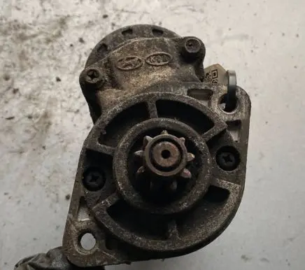 KIA Carens II Starter motor