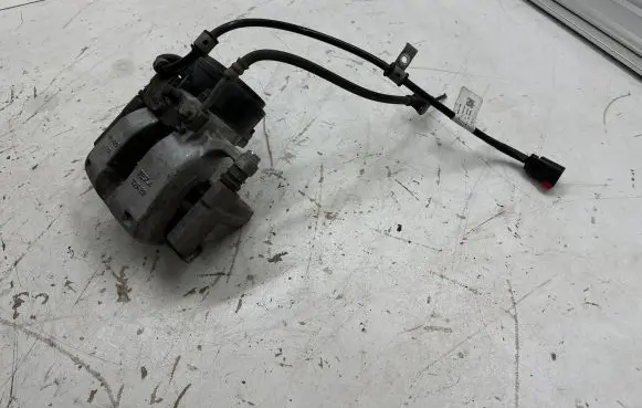 Tesla Model 3 Rear brake caliper 104462300H 109848200F MND20289000121