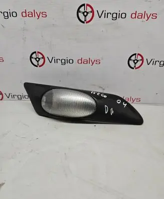 Front fender indicator light